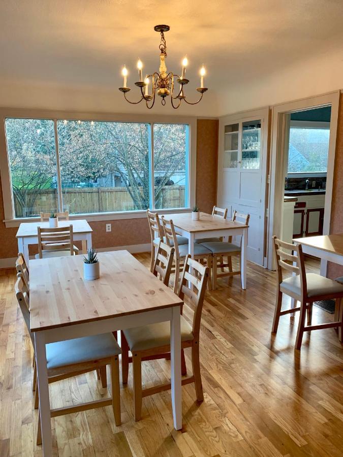 Riverpath Inn 유진 외부 사진